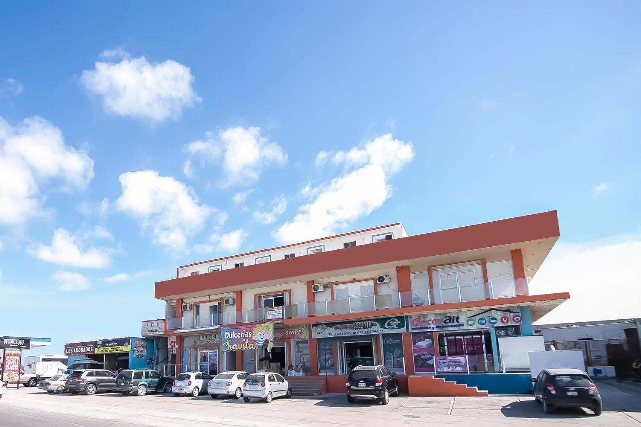 Oyo Hotel Plaza Las Torres, Cabo San Lucas Exterior photo